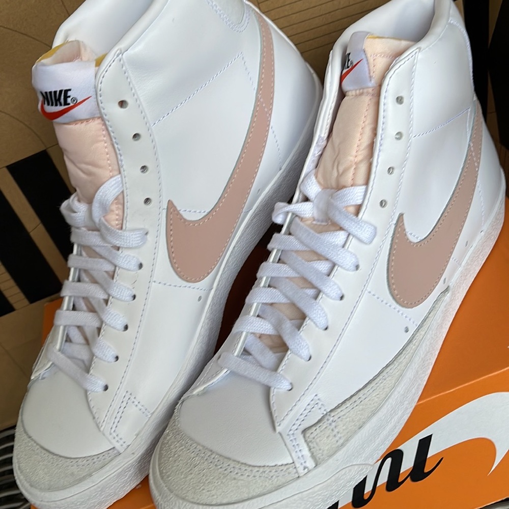 Nike W Blazer Mid ` 77 White / Pink Oxford - Black MEN`S - Picture 8 of 16